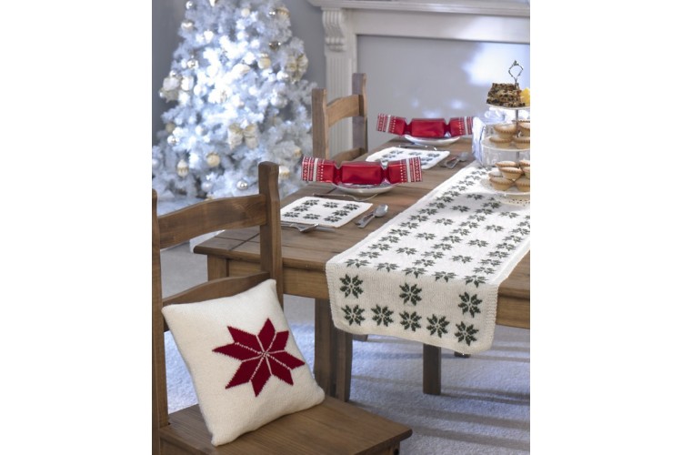 Christmas Cushions, Table Mats & Runner DK 9033